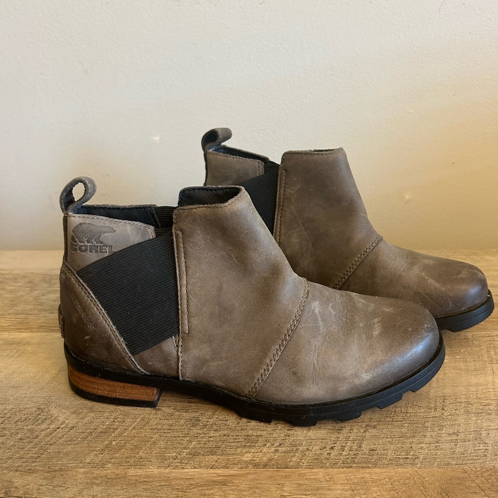 Sorel Emelie‎ H2O Chelsea Boots in Taupe Womens Size 6.5